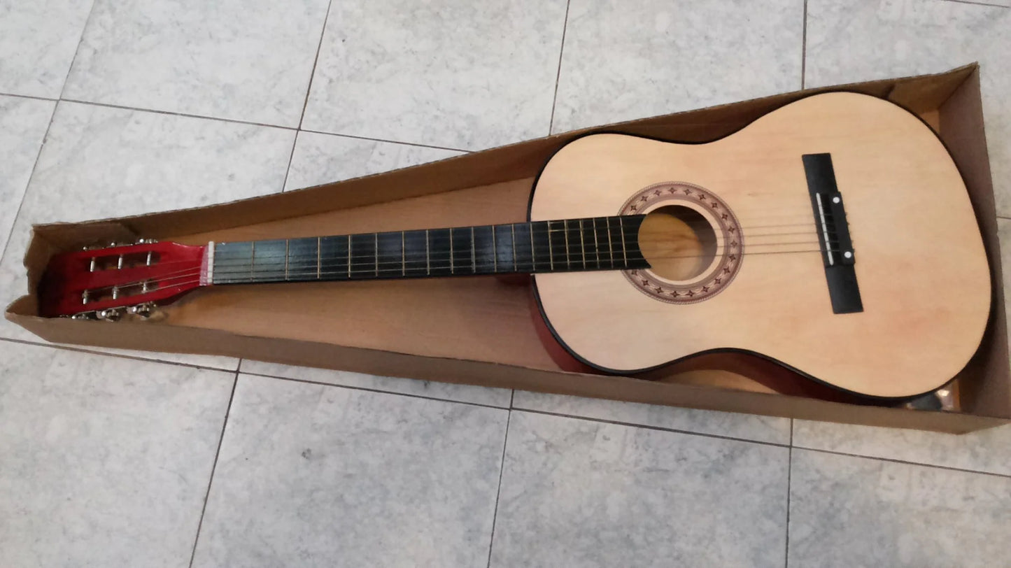 Velika akusticna gitara