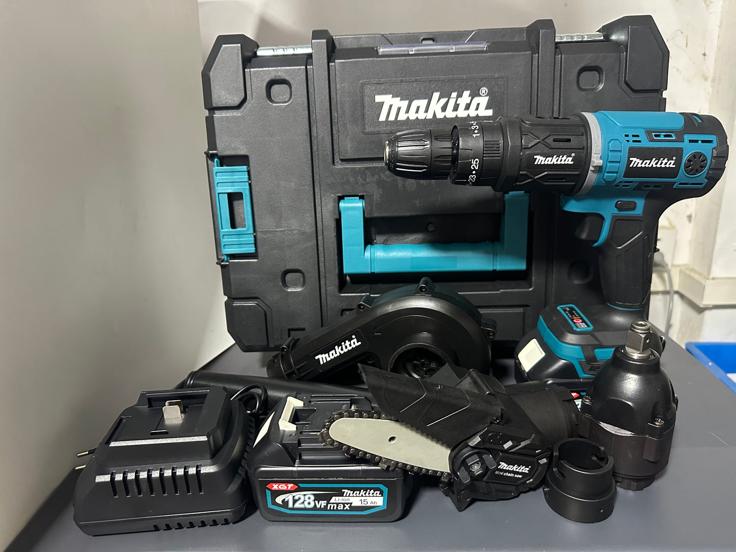 Multifunkcionalni alat Makita 4u1