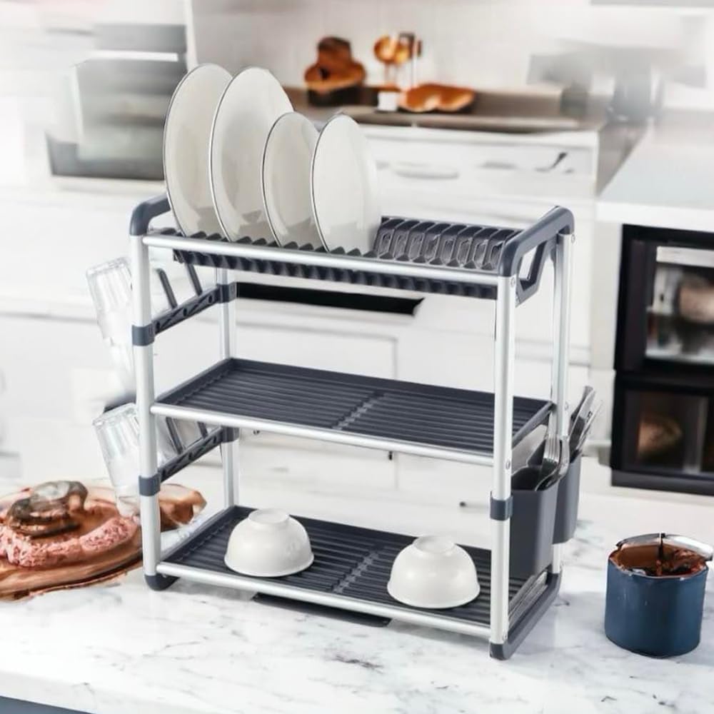 Elegantan stalak za sudove na 3 nivoa