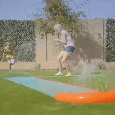 Naduvavajući Vodeni Tobogan sa Prskalicama 465 cm – Letnji Vodeni Slip and Slide za Decu i Odrasle | Dvorišni Vodeni Park