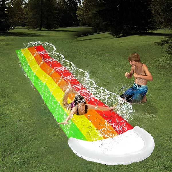 Naduvavajući Vodeni Tobogan sa Prskalicama 465 cm – Letnji Vodeni Slip and Slide za Decu i Odrasle | Dvorišni Vodeni Park