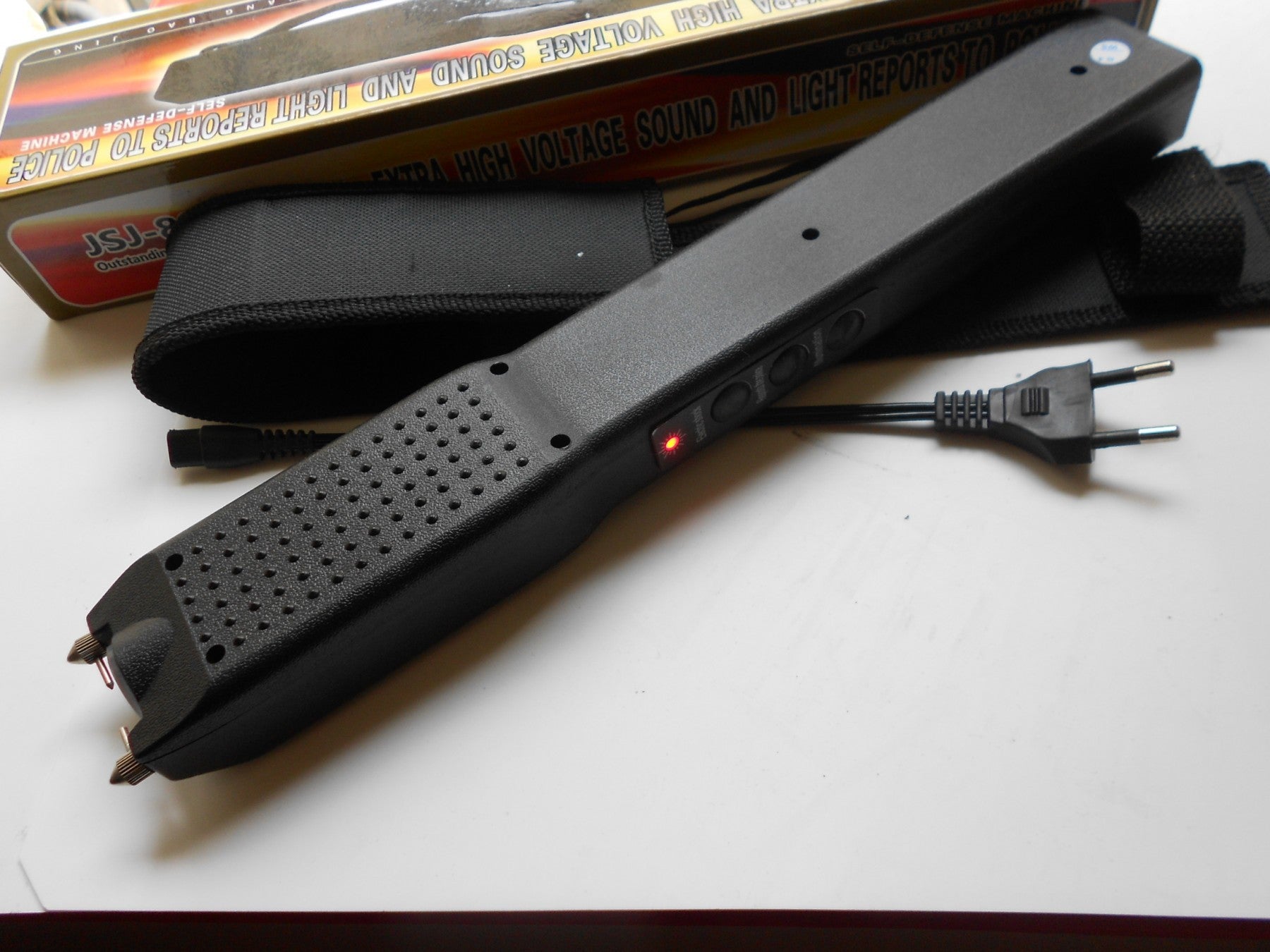 Veliki elektrosoker sa sirenom i lampom JSJ 802