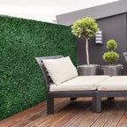 Veštačka Trava 40×60 cm – Realističan Izgled za Terasu, Balkon i Dvorište
