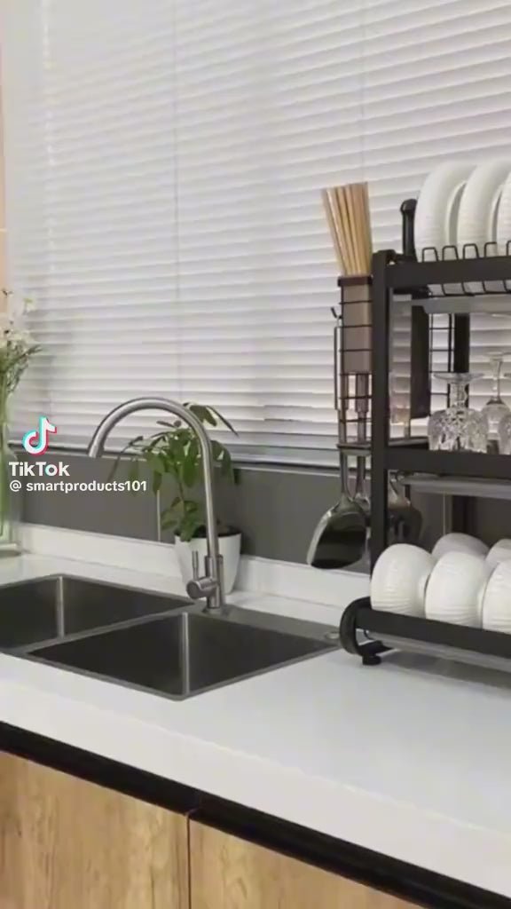 OCEĐIVAČ ZA SUDOVE NA 3 NIVOA – MAKSIMALAN PROSTOR, MINIMALAN HAOS U KUHINJI