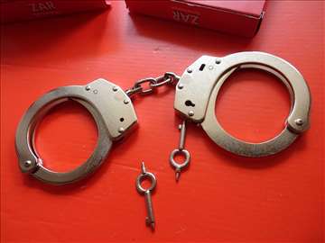 Čelične Lisice na Lanac sa 2 Ključa – Profesionalne Metalne Lisice